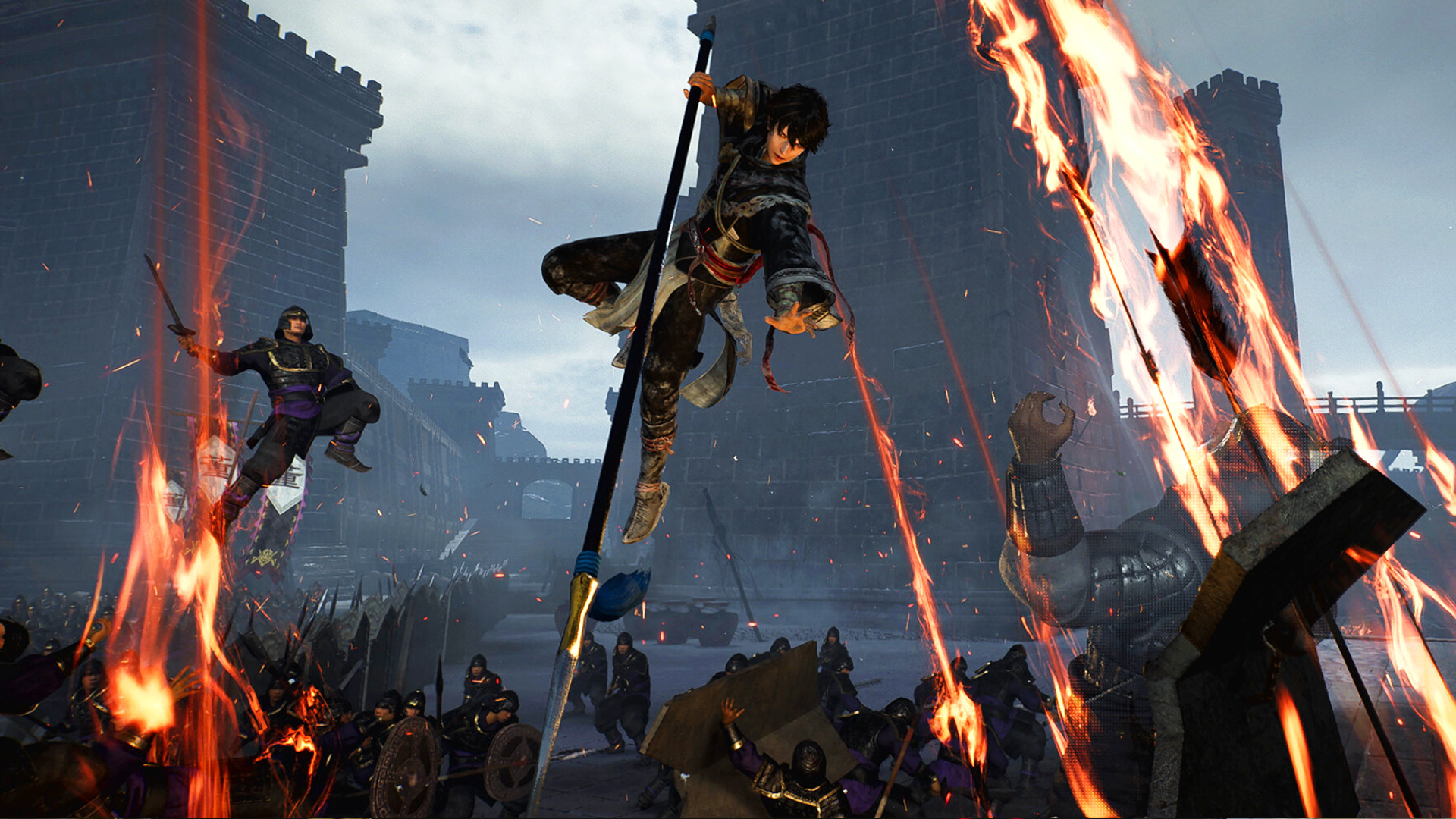 Dynasty Warriors Origins - Several warriors leap into battle amid flaming arrows.